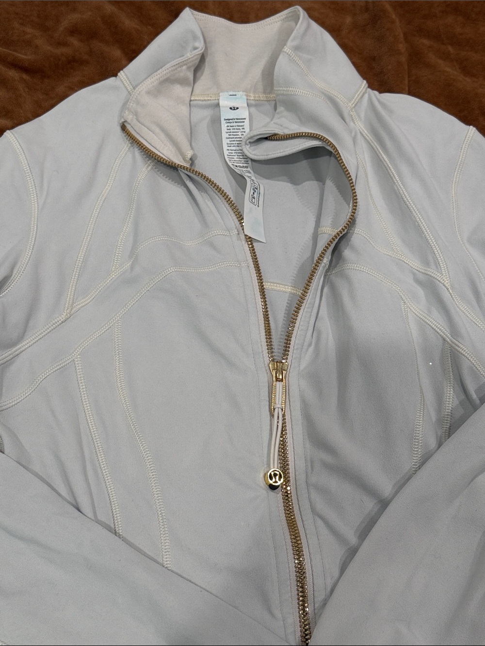 Lululemon define jacket size 6 - Picture 3 of 10